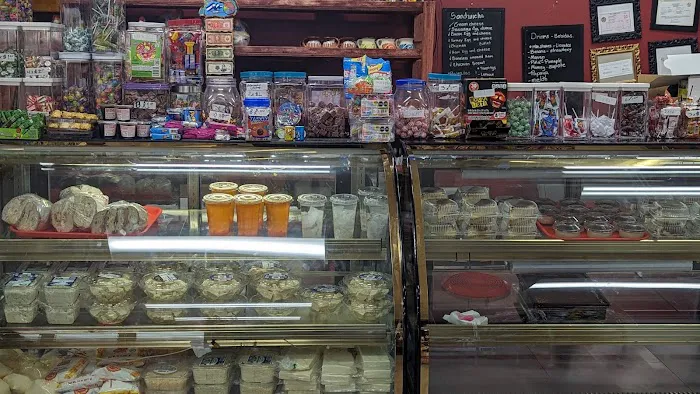 Pupuseria and Bakery El monte sinai Picture 9