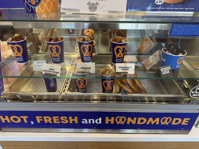 Auntie Anne's Picture 8