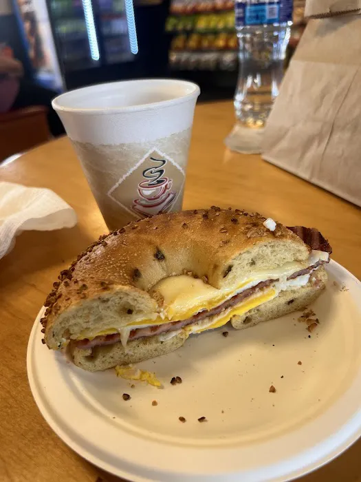 Davellis Bagel Cafe Picture 8