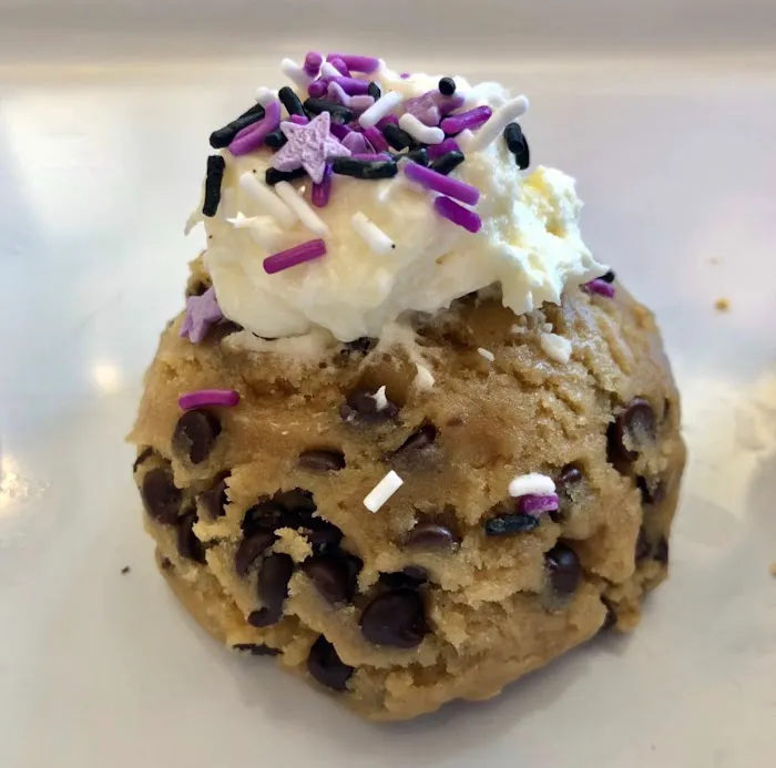 Cinnaholic Picture 6