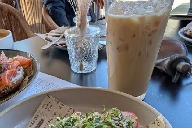 Kneads Bakeshop & Café