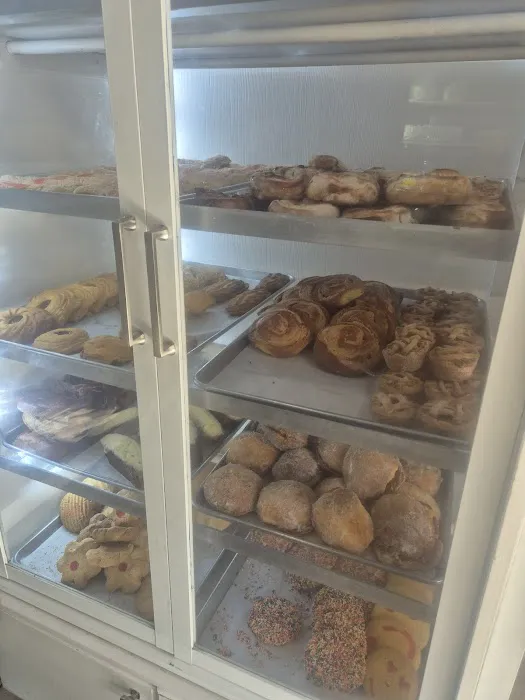 Vargas Bakery Picture 7