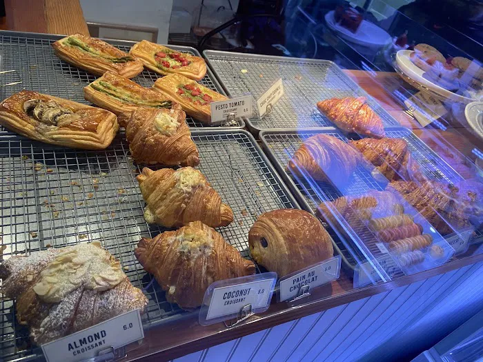 KANOM Cafe Picture 3