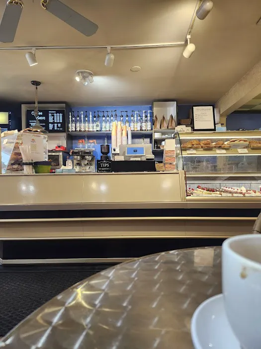 Bonjour Bakery & Cafe Picture 10