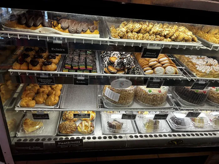 Vaccaro's Italian Pastry Shop, Little Italy Picture 3