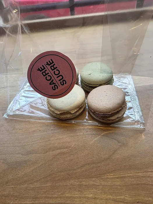 Sacré Sucré Picture 6