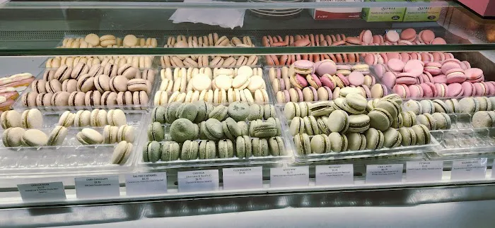Sacré Sucré Picture 2