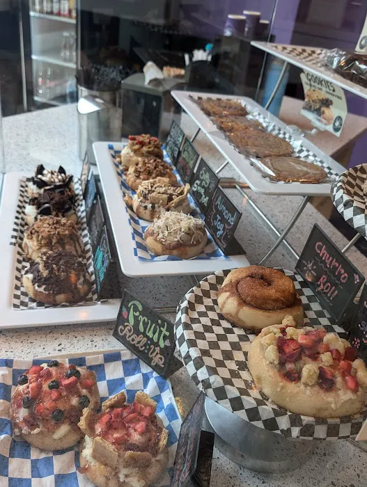 Cinnaholic Picture 3