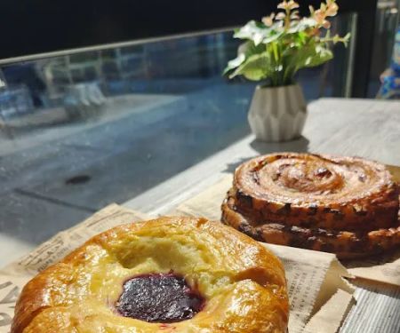 Kneads Bakeshop & Café