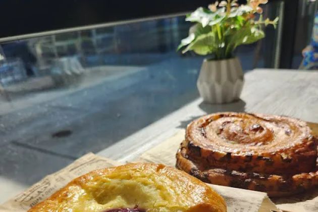 Kneads Bakeshop & Café