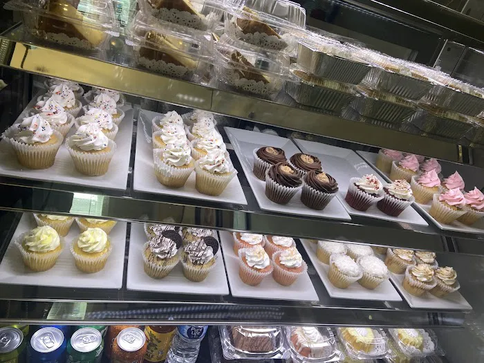 Cakes In The City LLC Picture 4