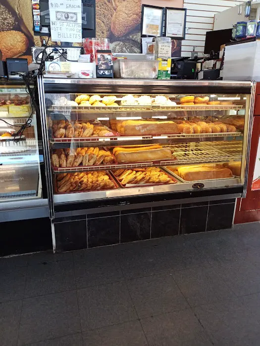 Martinez Grocery and Bakery Picture 10