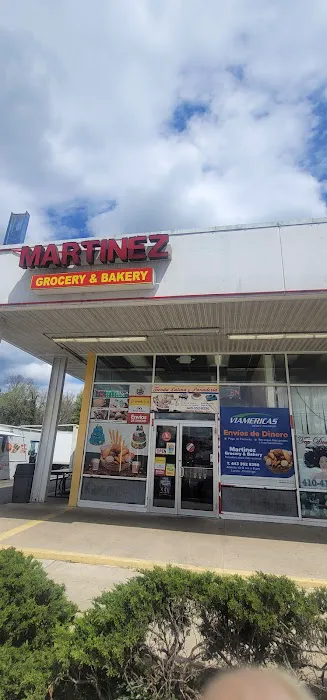 Martinez Grocery and Bakery Picture 8
