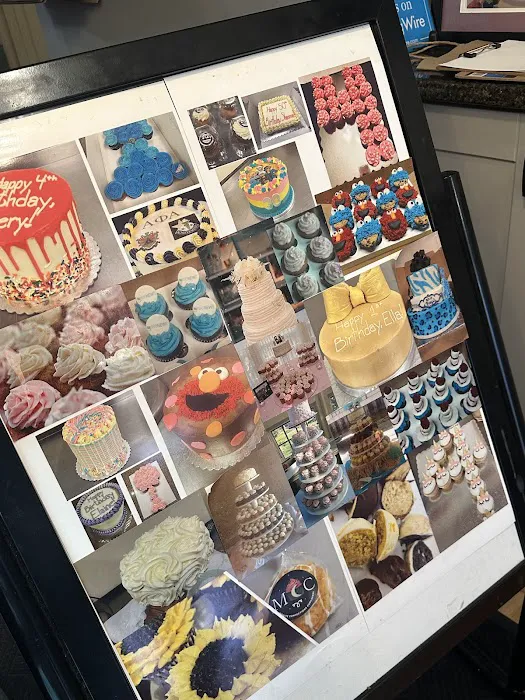 Midnite Confections Cupcakery Picture 8