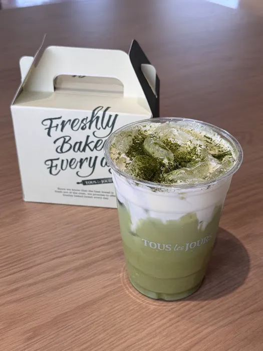 Tous Les Jours Bakery & Cafe Picture 8