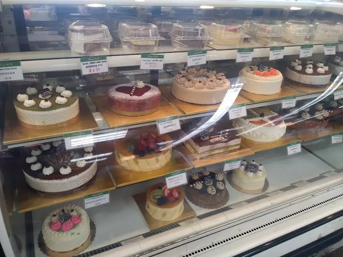 Mo Mo Bakery Picture 2