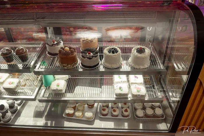 Cedars Cakes LLC Picture 3