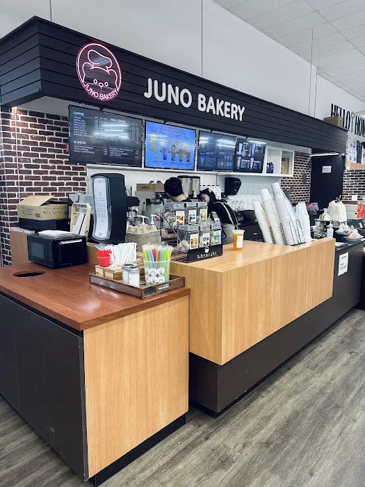 Juno Cafe and Bakery Picture 2