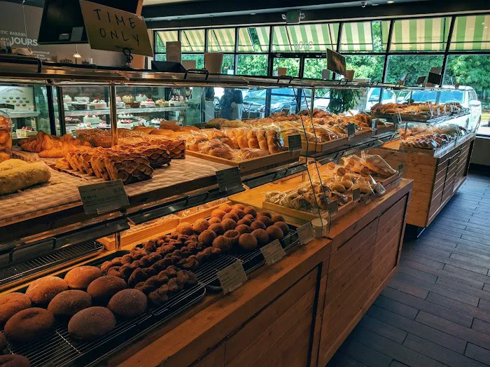 Tous Les Jours Bakery Cafe Picture 1