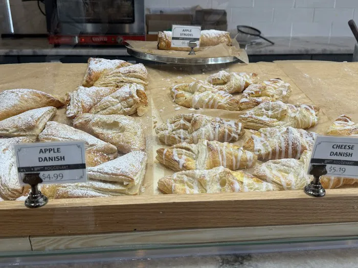 Roggenart European Bakery, Bistro & Cafe Picture 4