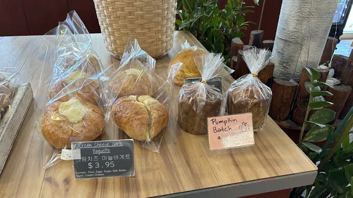 Bon Appetit Bakery & Cafe Picture 9