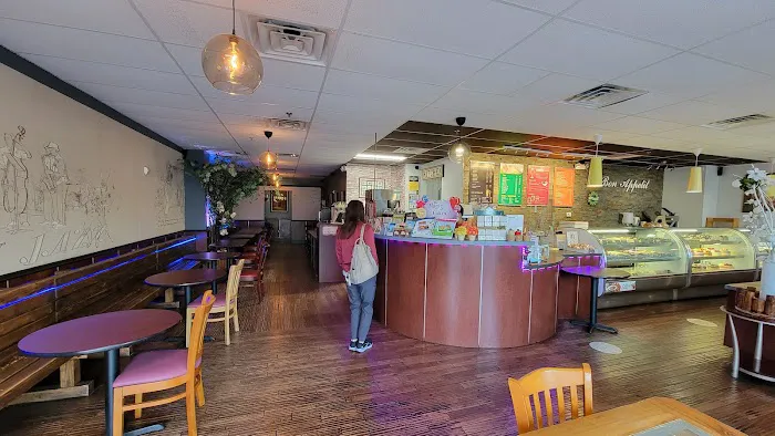 Bon Appetit Bakery & Cafe Picture 7