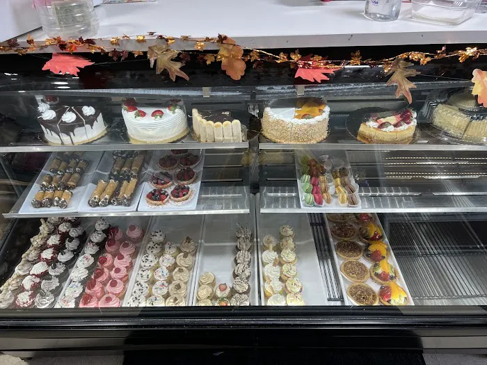 The Mayflower Bakery (La Flor De Mayo Bakery) Picture 3