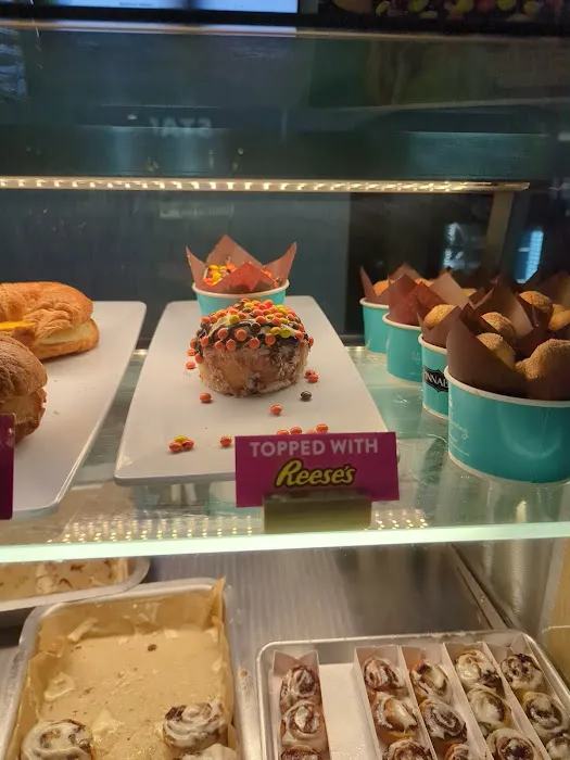 Cinnabon Picture 7