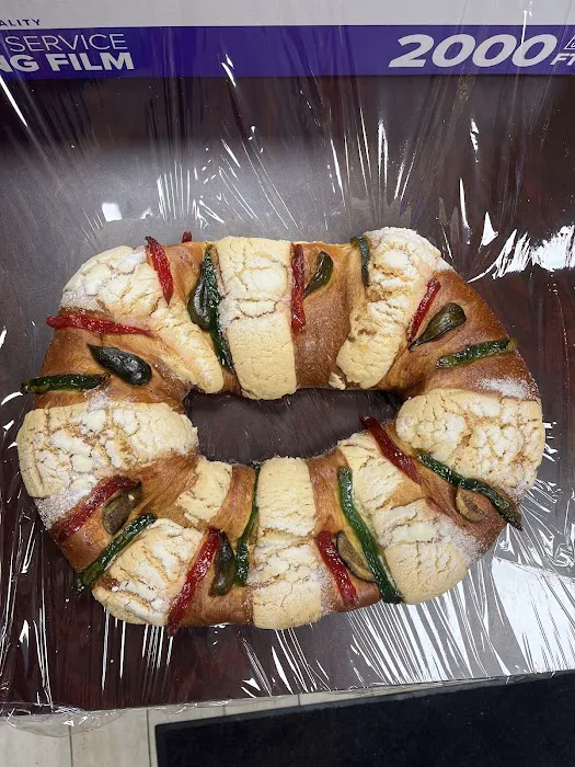 Cinco De Mayo Bakery & Restaurant Picture 4