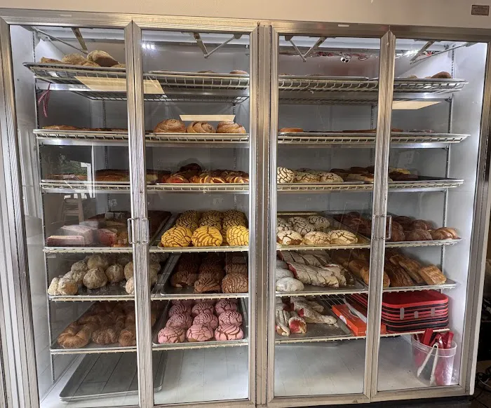 Cinco De Mayo Bakery & Restaurant Picture 10