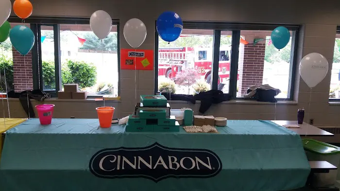 Cinnabon Picture 8