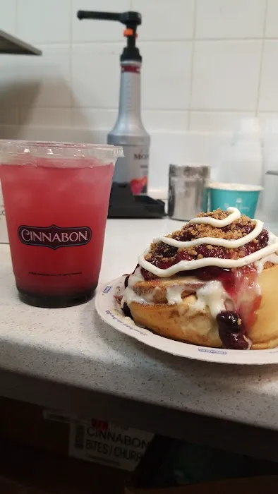 Cinnabon Picture 4