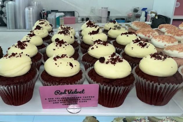 Lil Cakes & Creamery