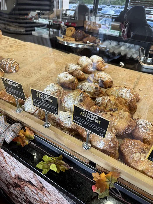 Roggenart European Bakery, Bistro & Cafe Picture 8