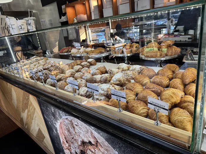 Roggenart European Bakery, Bistro & Cafe Picture 5