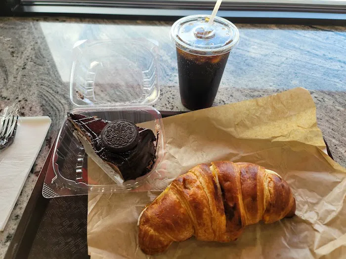 Bonheur Patisserie & Deli Picture 6