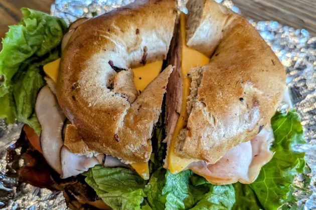 Über Bagels & Deli