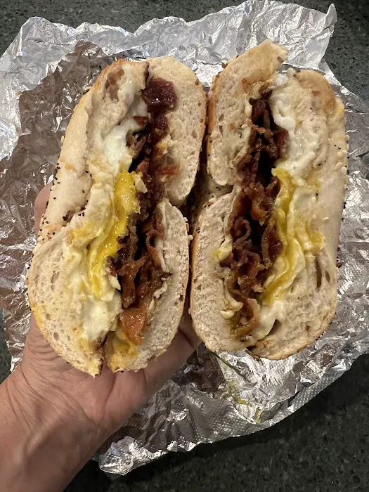 Über Bagels & Deli Picture 4