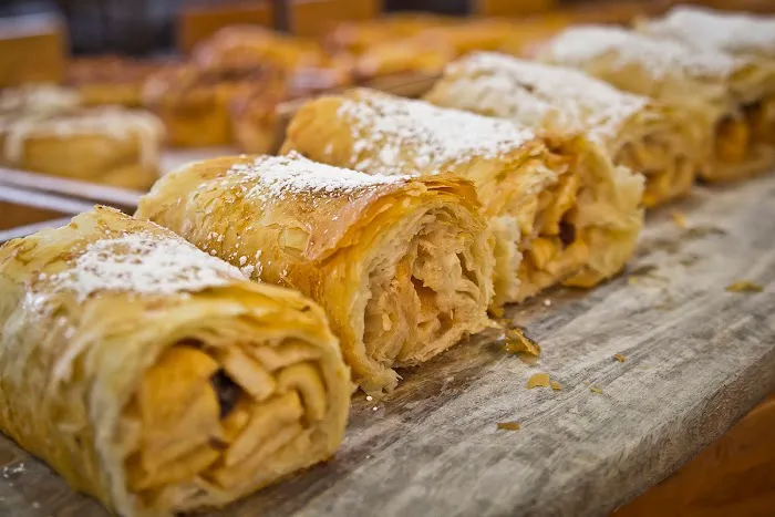 Roggenart European Bakery, Bistro & Cafe Picture 6