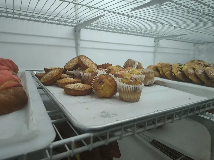 Cielo Dorado Bakery & Deli Picture 2