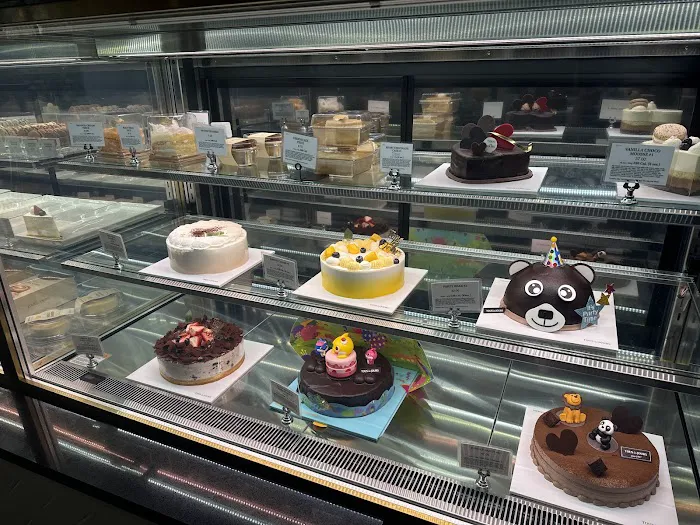 Tous Les Jours Bakery & Cafe Picture 1