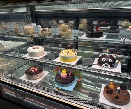 Tous Les Jours Bakery & Cafe