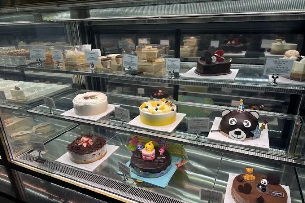 Tous Les Jours Bakery & Cafe