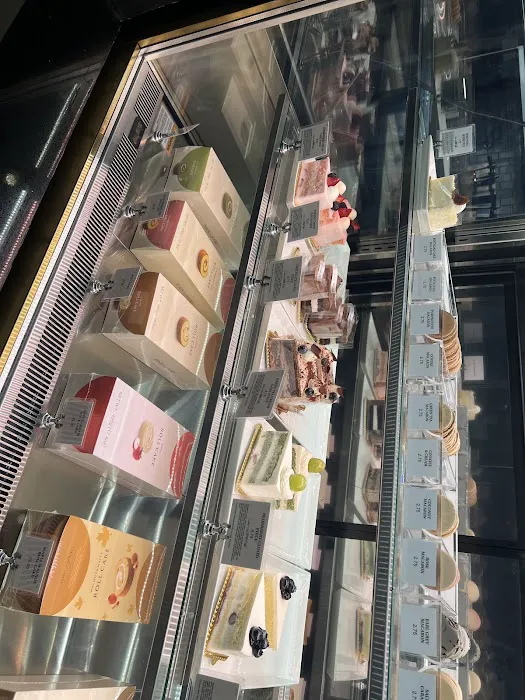 Tous Les Jours Bakery & Cafe Picture 2