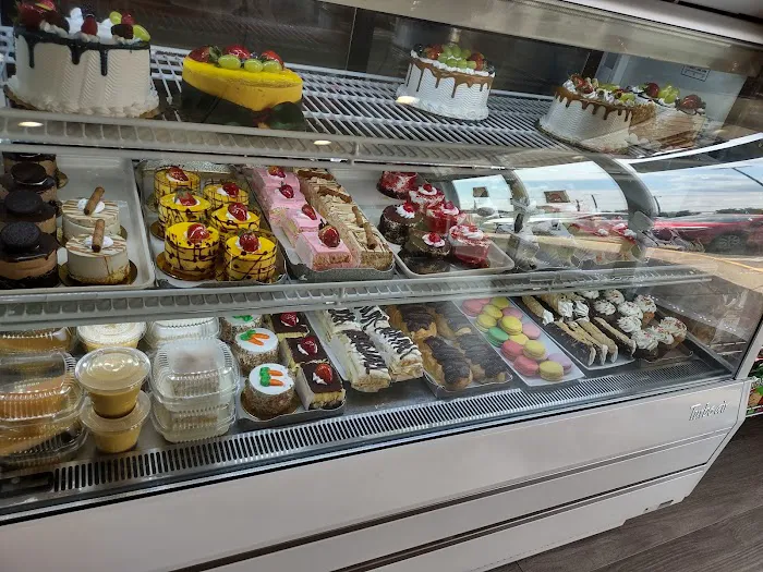 La Familia Bakery Beltsville Picture 3