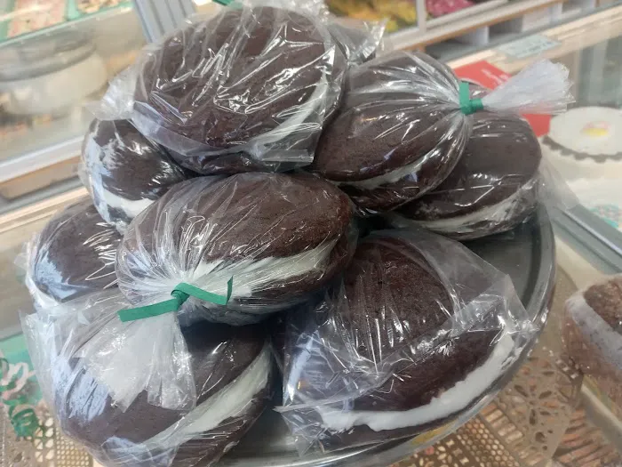 Woodmoor Pastry Shop Picture 1