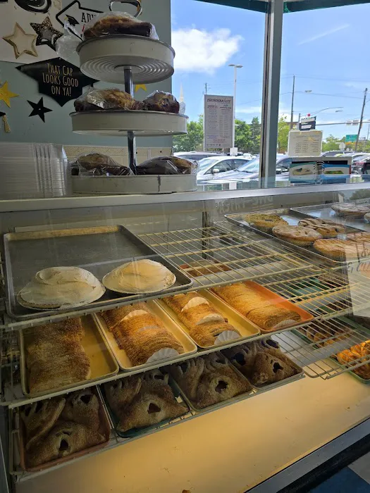 Woodmoor Pastry Shop Picture 2