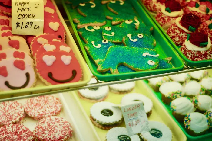 Woodmoor Pastry Shop Picture 6