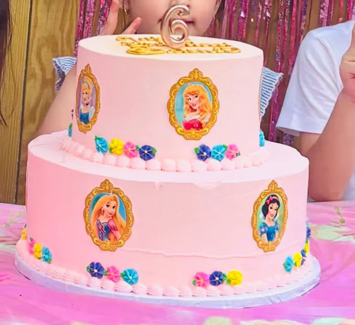 Flowers Bakery & Café - Langley Park Picture 10