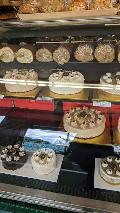 Mo Mo Bakery Picture 1